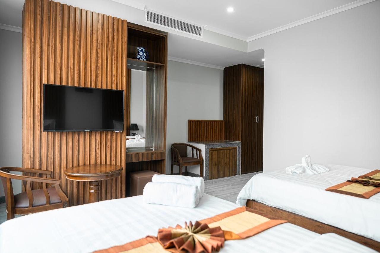 The Onra Hotel Phnom-Penh Buitenkant foto