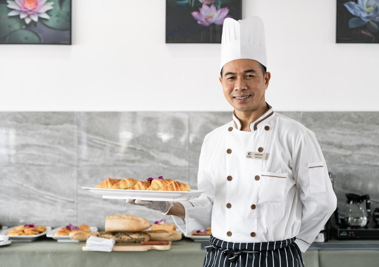 The Onra Hotel Phnom-Penh Buitenkant foto