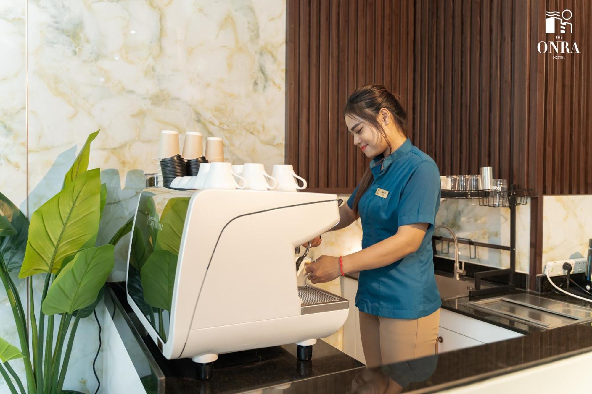 The Onra Hotel Phnom-Penh Buitenkant foto