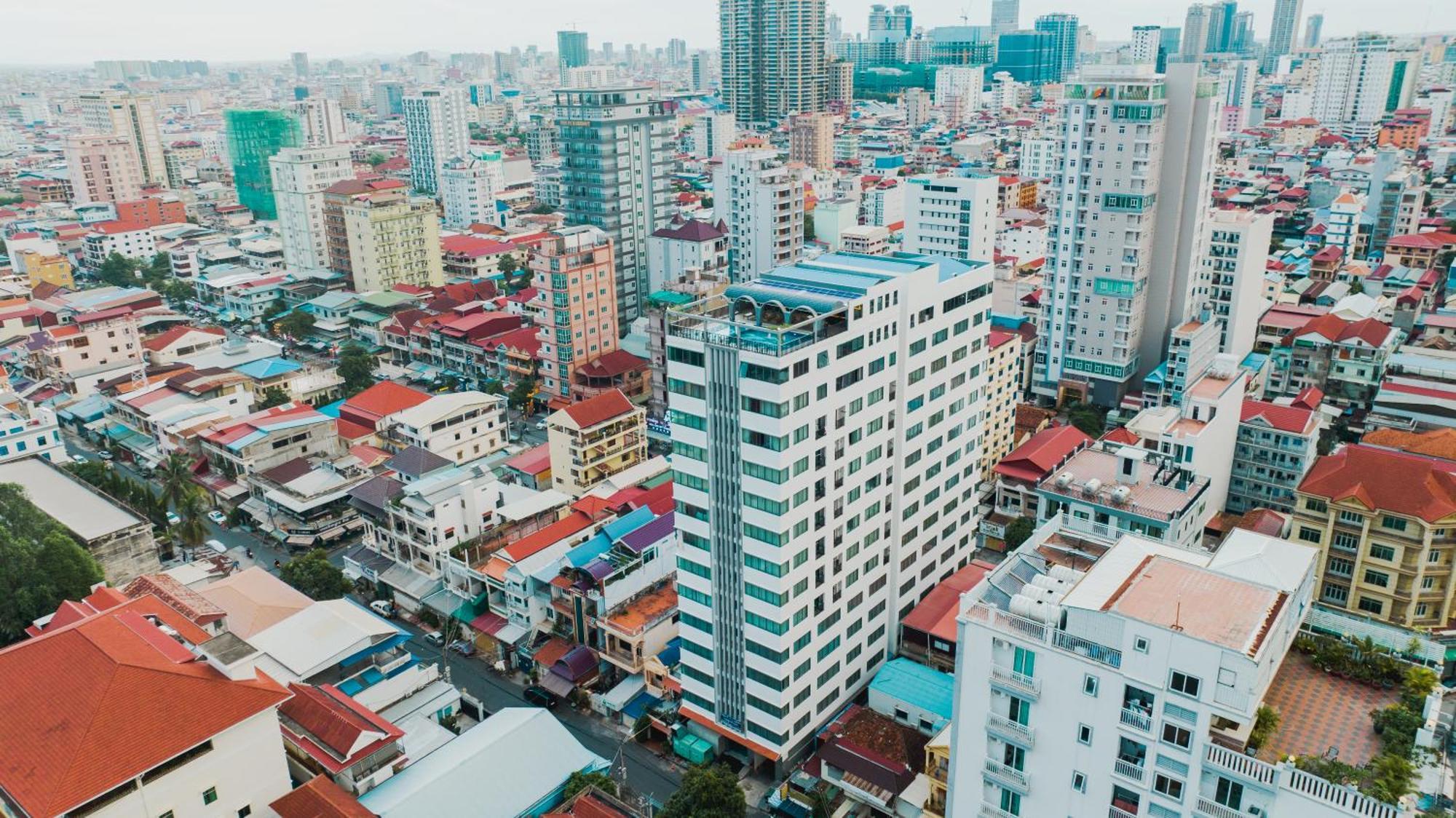 The Onra Hotel Phnom-Penh Buitenkant foto